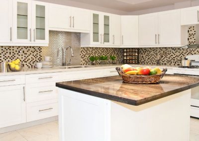 White kitchen cabinets by US FLoor KB in Rancho Santa Margarita Ca